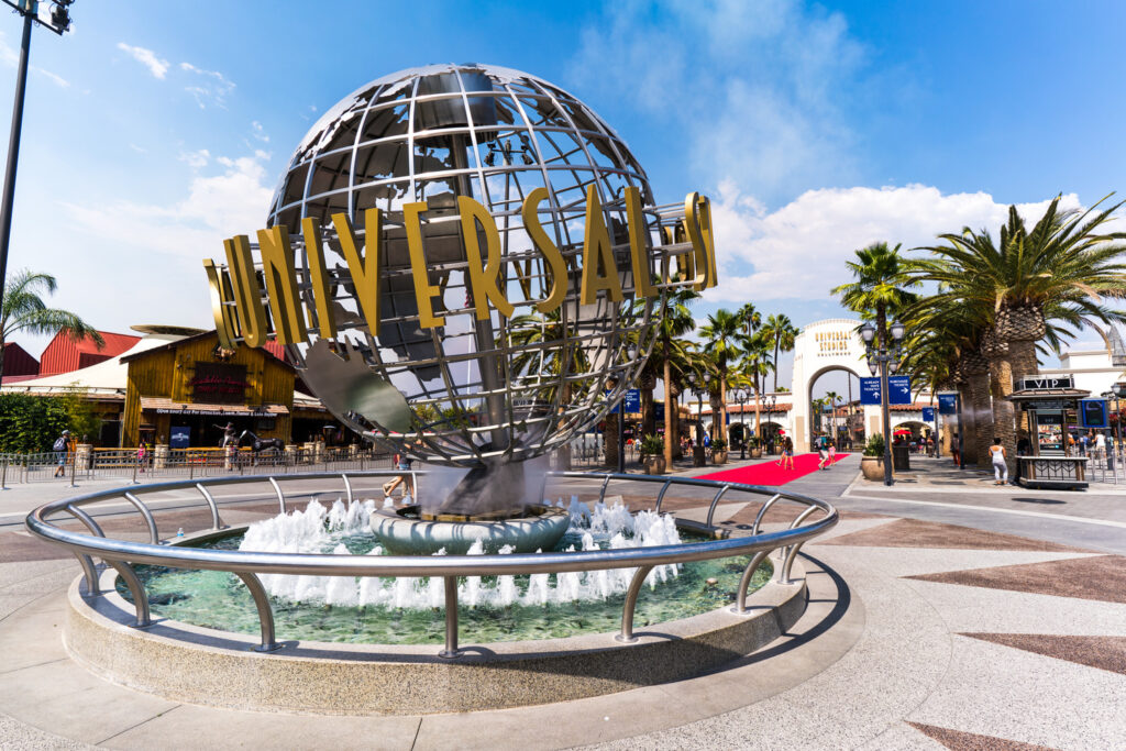 universal-hollywood-ticket-globe