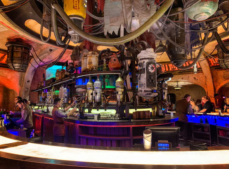 ogas-cantina-disney-world-bar