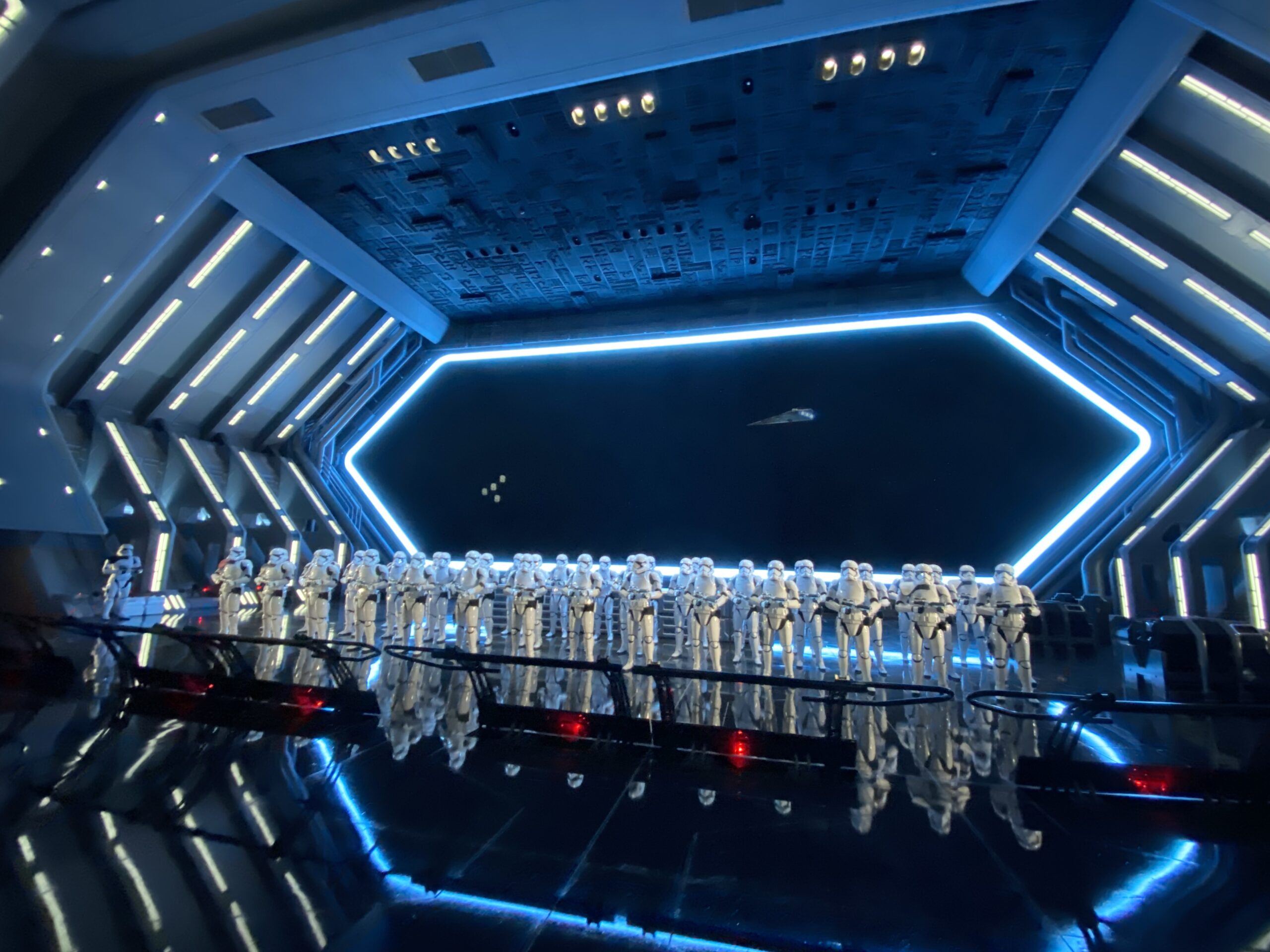 rise-of-the-resistance-galaxys-edge-disneyland
