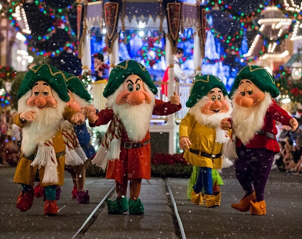 how-busy-is-disney-during-christmas