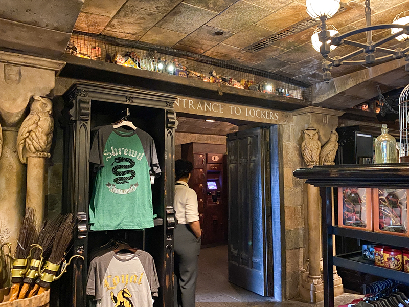 ride-lockers-at-universal-orlando